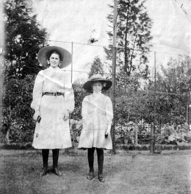 Nancy and Elsbeth Grist