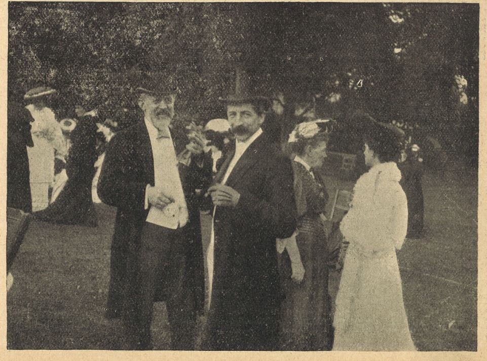 Two of the Mayor's guests smile and chat the afternoon away<br><small><i>Cheltenham Chronicle and Gloucestershire Graphic</i> 15 July 1905</small>