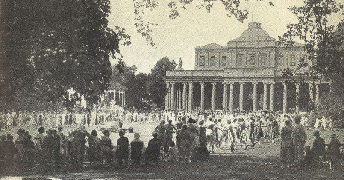 'A dance in progress' in front of the Pump Room<br><small><i>Cheltenham Chronicle and Gloucestershire Graphic</i> 7 July 1934</small>